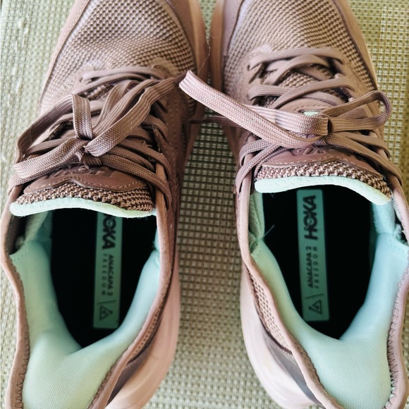 Hoka Anacapa 2 Freedom Trail Runner, easy slip-on and off. Like new - Picture 3 of 7